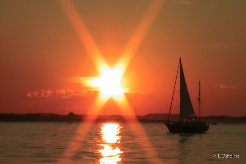 08_boat_at_sunset
